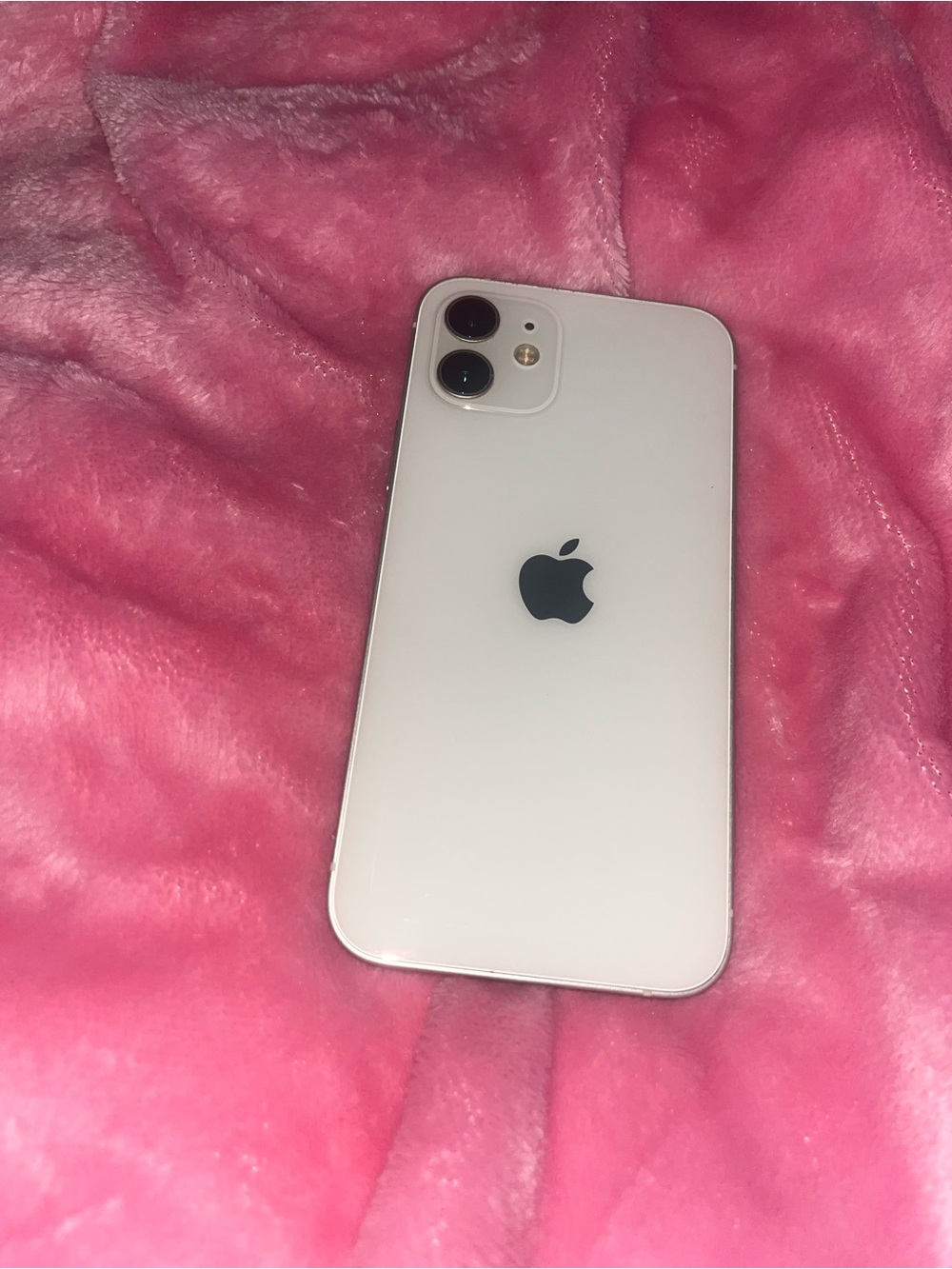 IPhone 12 128gb UNLOCKED great condition, READ DESCRIPTION FOR DETAILS